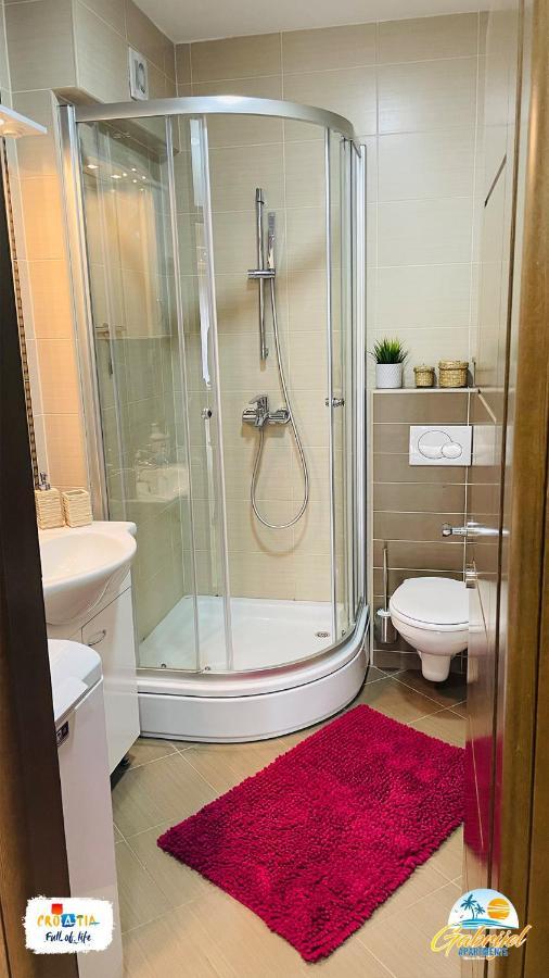 Gabrijel Apartments Makarska 1 エクステリア 写真