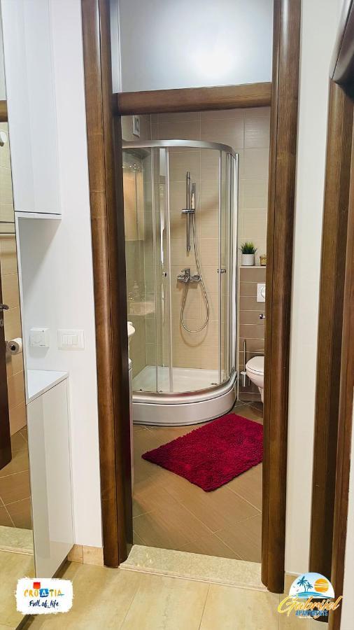 Gabrijel Apartments Makarska 1 エクステリア 写真