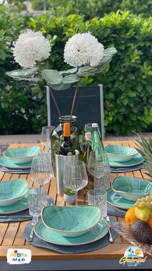 Gabrijel Apartments Makarska 1 エクステリア 写真
