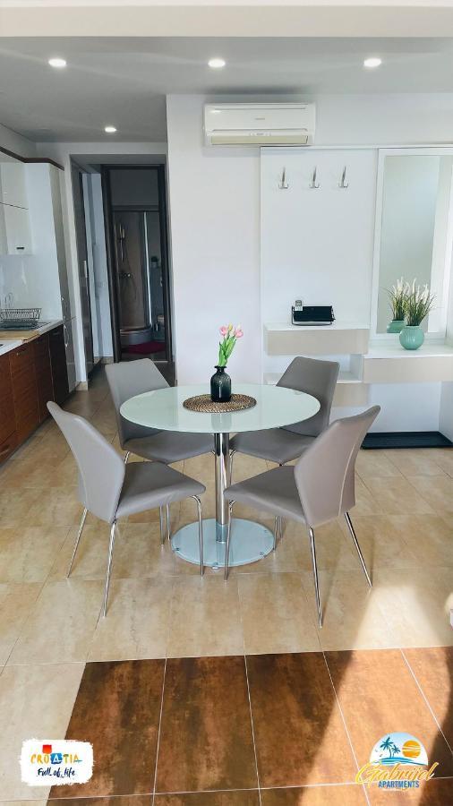 Gabrijel Apartments Makarska 1 エクステリア 写真